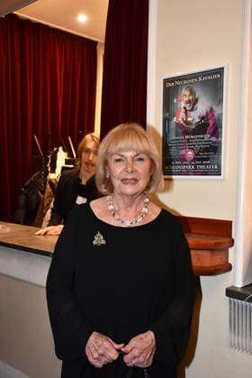 Dagmar Biener bei der Der Neurosen-Kavalier Theater Premiere im Schlossparktheater am 29.11.2025 in Berlin Der Neurosen-Kavalier Theater Premiere in Berlin