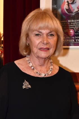 Dagmar Biener bei der Der Neurosen-Kavalier Theater Premiere im Schlossparktheater am 29.11.2025 in Berlin Der Neurosen-Kavalier Theater Premiere in Berlin