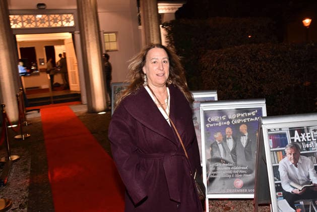 Natascha Landuris bei der Der Neurosen-Kavalier Theater Premiere im Schlossparktheater am 29.11.2025 in Berlin Der Neurosen-Kavalier Theater Premiere in Berlin