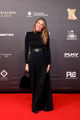 Schauspielerin Claudelle Deckert bei der 21. Kinderlachen-Gala 2025 in der Westfalenhalle Dortmund. Dortmund, 29.11.2025 NRW Deutschland Copyright: xChristophxHardtx
