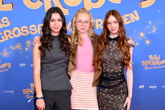 Carla Demmin, Nala und Philomena Amari bei der Premiere des Kinofilms Bibi Blocksberg - Das große Hexentreffen im Mathäser Filmpalast. München, 29.11.2025