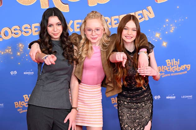 Carla Demmin, Nala und Philomena Amari bei der Premiere des Kinofilms Bibi Blocksberg - Das große Hexentreffen im Mathäser Filmpalast. München, 29.11.2025