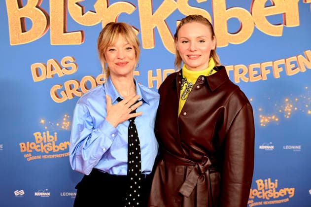 Heike Makatsch und Rosalie Thomass bei der Premiere des Kinofilms Bibi Blocksberg - Das große Hexentreffen im Mathäser Filmpalast. München, 29.11.2025