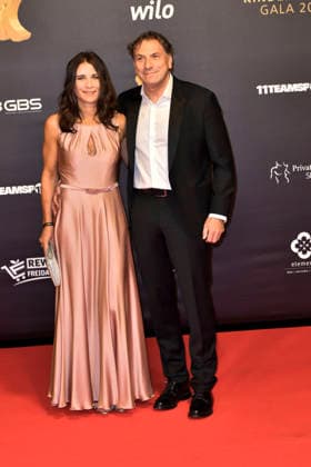 ABBdortmund: Thomas Wuwstefeld und Begleitung zu Gast auf dem roten Teppich bei der Kinderlachen Gala 2025 in der Westfalenhalleam 29.11.2025 in Dortmund NRW Deutschland