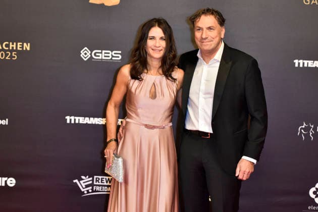 ABBdortmund: Thomas Wuwstefeld und Begleitung zu Gast auf dem roten Teppich bei der Kinderlachen Gala 2025 in der Westfalenhalleam 29.11.2025 in Dortmund NRW Deutschland