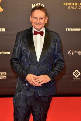 ABBdortmund: Peter Illmann Moderator zu Gast auf dem roten Teppich bei der Kinderlachen Gala 2025 in der Westfalenhalleam 29.11.2025 in Dortmund NRW Deutschland