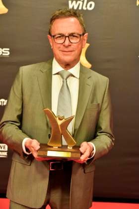 ABBdortmund: Ralf Rangnick Preistraeger Fussball Trainer Osterreich Maenner zu Gast auf dem roten Teppich bei der Kinderlachen Gala 2025 in der Westfalenhalleam 29.11.2025 in Dortmund NRW Deutschland