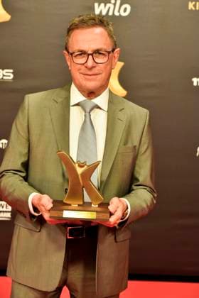 ABBdortmund: Ralf Rangnick Preistraeger Fussball Trainer Osterreich Maenner zu Gast auf dem roten Teppich bei der Kinderlachen Gala 2025 in der Westfalenhalleam 29.11.2025 in Dortmund NRW Deutschland