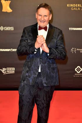 ABBdortmund: Peter Illmann Moderator zu Gast auf dem roten Teppich bei der Kinderlachen Gala 2025 in der Westfalenhalleam 29.11.2025 in Dortmund NRW Deutschland