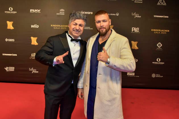 ABBdortmund: Kürsat Kuersat Yildirim (Lotto Chico) mit Kollegah deutscher Rapper zu Gast auf dem roten Teppich bei der Kinderlachen Gala 2025 in der Westfalenhalleam 29.11.2025 in Dortmund NRW Deutschland