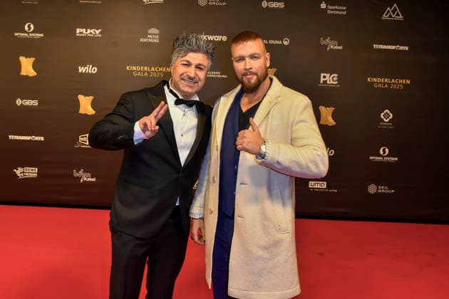 ABBdortmund: Kürsat Kuersat Yildirim (Lotto Chico) mit Kollegah deutscher Rapper zu Gast auf dem roten Teppich bei der Kinderlachen Gala 2025 in der Westfalenhalleam 29.11.2025 in Dortmund NRW Deutschland
