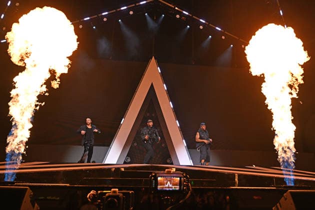 JLS performing at O2 Arena in London LONDON, ENGLAND - NOVEMBER 29: OritsÃ Williams, JB Gill and Marvin Humes of ˜JLS™ performing at O2 Arena, Greenwich on November 29, 2025 in London, England. CAP MAR MAR Great Britain Copyright: xMartinxHarris CapitalxPicturesx