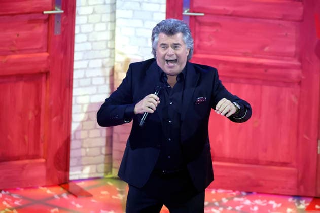 ARD: Das Adventsfest der 100.000 Lichter . Sänger Andy Borg während der ARD Fernsehshow Das Adventsfest der 100.000 Lichter am 29.11.2025 in Suhl. 20251129SBK0096