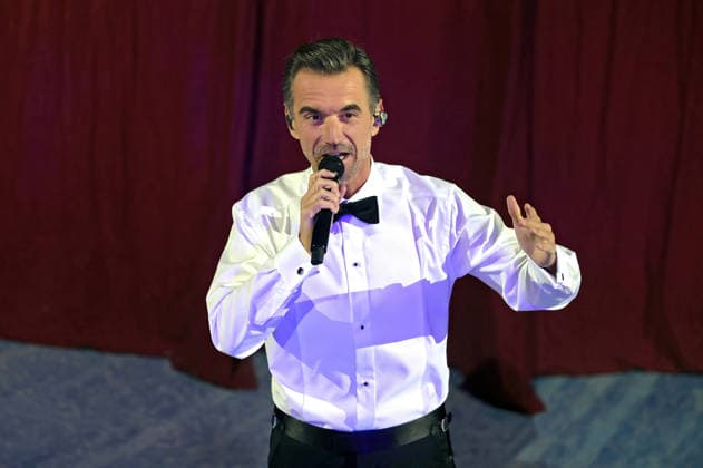 ARD: Das Adventsfest der 100.000 Lichter . Fernsehmoderator Florian Silbereisen während der ARD Fernsehshow Das Adventsfest der 100.000 Lichter am 29.11.2025 in Suhl. 20251129SBK0059