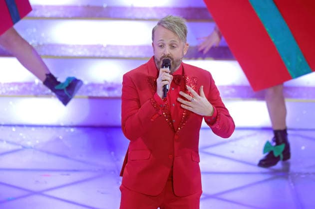 ARD: Das Adventsfest der 100.000 Lichter . Sänger Ross Antony während der ARD Fernsehshow Das Adventsfest der 100.000 Lichter am 29.11.2025 in Suhl. 20251129SBK0089