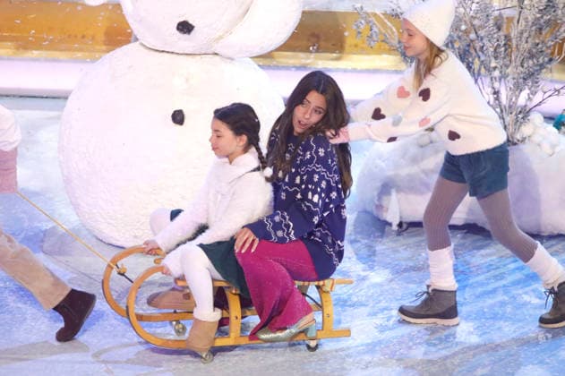 Vanessa Mai in der ARD TV-Show Das Adventsfest der 100.000 Lichter 2025 im Congress Center Suhl. Suhl, 29.11.2025