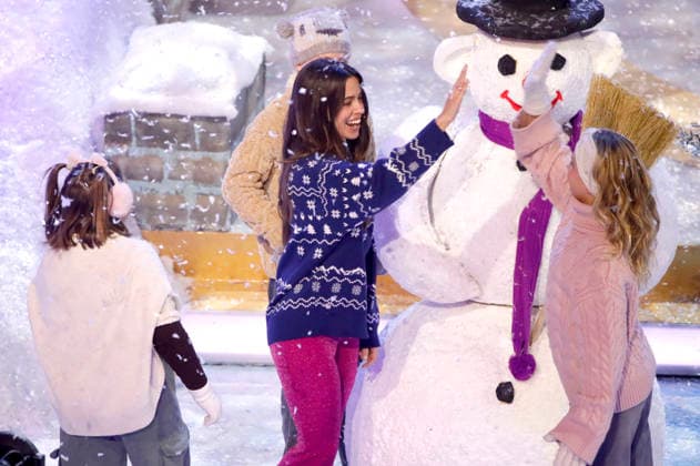 Vanessa Mai in der ARD TV-Show Das Adventsfest der 100.000 Lichter 2025 im Congress Center Suhl. Suhl, 29.11.2025