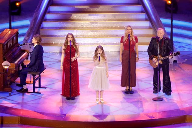 Joey Kelly™s Family in der ARD TV-Show Das Adventsfest der 100.000 Lichter 2025 im Congress Center Suhl. Suhl, 29.11.2025