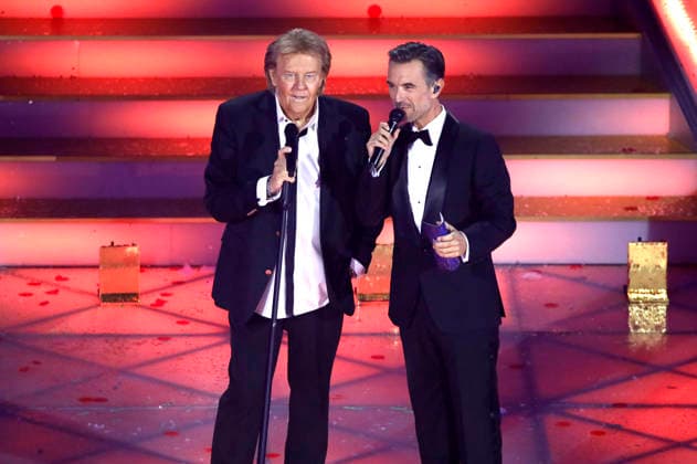 Howard Carpendale und Florian Silbereisen in der ARD TV-Show Das Adventsfest der 100.000 Lichter 2025 im Congress Center Suhl. Suhl, 29.11.2025