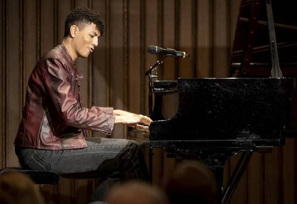 Verleihung Ruhrpreis in Mülheim ** NUR FÜR REDAKTIONELLE ZWECKE ** EDITORIAL USE ONLY **<p>Verleihung Ruhrpreis für Kunst und Wissenschaft Der bildende Künstler Ralf Raßloff und der Pianist Louis Philippson (hier im Bild) mit dem Ruhrpreis für Kunst und Wissenschaft 2025 der Stadt Mülheim an der Ruhr ausgezeichnet Deutschland Mülheim Copyright: GerdxWallhorn