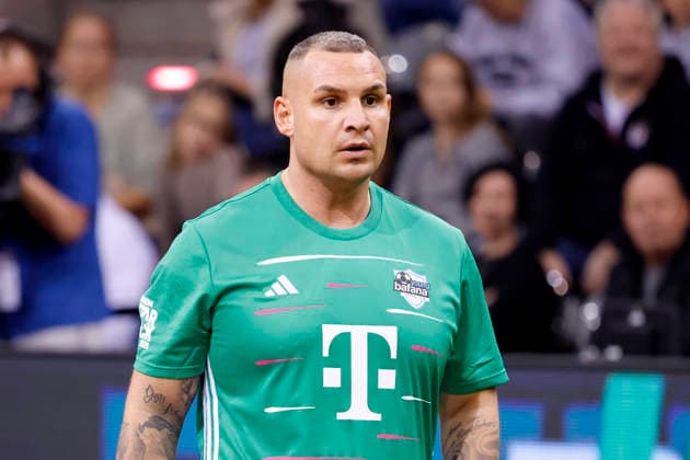 Sänger Pietro Lombardi (Team Young Bafana) beim Telekom Starkick 2025 im Telekom Dome. Zahlreiche Fußball-Legenden, Promis, Influencer und Stars kickten für einen guten Zweck auf dem Kleinfeld. Bonn, 30.11.2025 NRW Deutschland Copyright: xChristophxHardtx