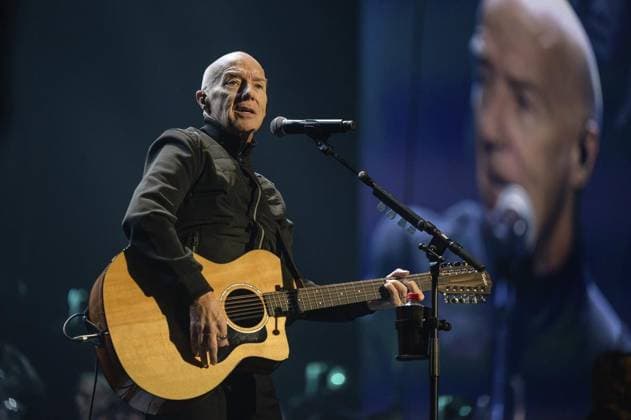 Oberhausen: Night Of The Proms ** NUR FÜR REDAKTIONELLE ZWECKE ** EDITORIAL USE ONLY **<p>Midge Ure bei Night Of The Proms am Sonntag, den 30. November 2025, in der Arena in Oberhausen. Oberhausen Copyright: UwexErnst