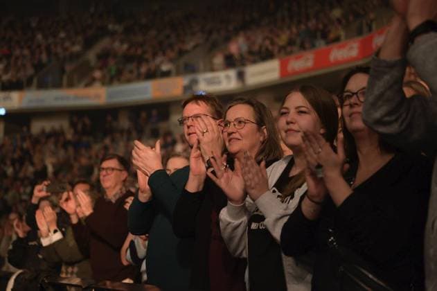 Oberhausen: Night Of The Proms ** NUR FÜR REDAKTIONELLE ZWECKE ** EDITORIAL USE ONLY **<p> Night Of The Proms am Sonntag, den 30. November 2025, in der Arena in Oberhausen. Oberhausen Copyright: UwexErnst