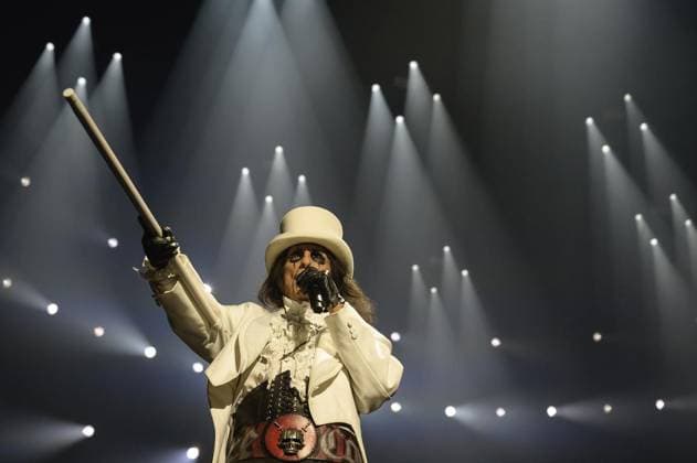 Oberhausen: Night Of The Proms ** NUR FÜR REDAKTIONELLE ZWECKE ** EDITORIAL USE ONLY **<p>Alice Cooper bei Night Of The Proms am Sonntag, den 30. November 2025, in der Arena in Oberhausen. Oberhausen Copyright: UwexErnst