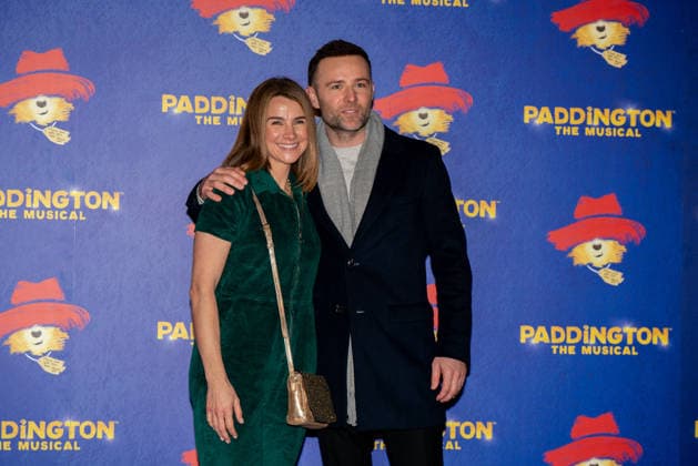 Paddington The Musical Word Premiere in London - 30 Nov 2025 Izzy and Harry Judd seen arriving on the Blue Carpet during the Paddington The Musical World Premiere opens in the West End, London. London United Kingdom Copyright: xBonniexBritainx xSOPAxImagesx BNS02294