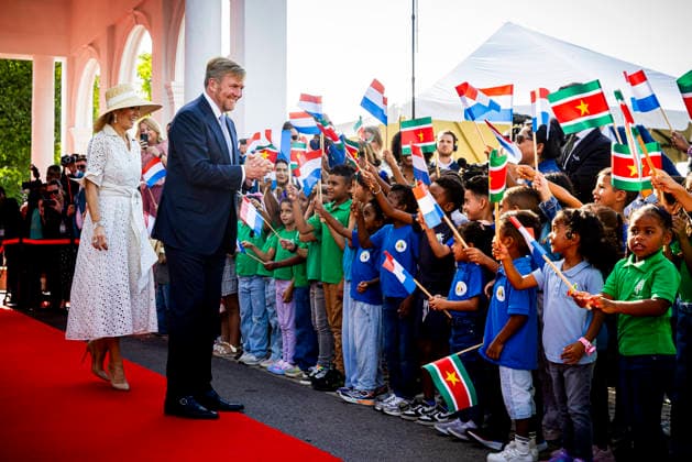 01-12-2025 Airport King Willem-Alexander and Queen Maxima on the 1st day of the 3 day statevisit to Suriname Surinamese President Jennifer Geerlings-Simons and her husband Glenn Geerlings welcomed the Royal Couple at the Presidential Palace. Â  Copyright: xPPEx