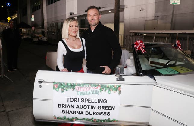 The 93rd Annual Hollywood Christmas Parade 30 November 2025 . Hollywood, California - Tori Spelling, Brian Austin Green At The 93rd Annual Hollywood Christmas Parade held at Hollywood Blvd in Hollywood., Credit:Sadou Faye Avalon United States, CA, Hollywood, Hollywood Blvd  Copyright: xSadouxFayex xAvalonx 1055782948