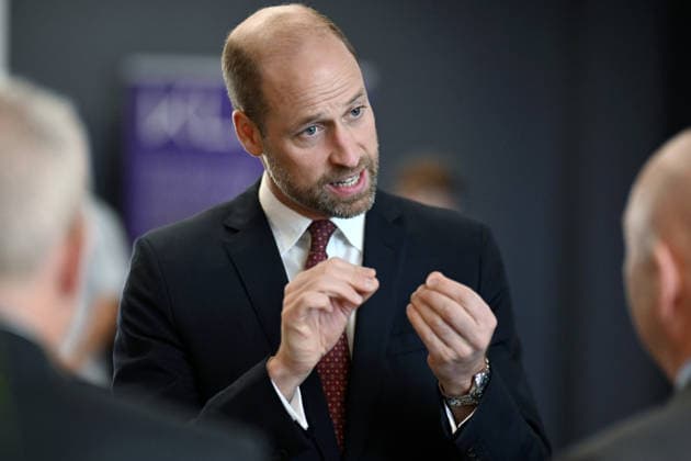 The Prince Of Wales Attends The Wales Investment Summit Prince William, Prince of Wales talks to employees during a visit at the semiconductor manufacturer SPTS, a division of KLA, ahead of the Wales Investment Summit on December 01, 2025 in Newport, Wales. Organized by the Welsh Government at the ICC Wales, the Summit will bring together over 300 delegates from almost 30 countries across sectors including clean energy, technology, life sciences, financial services, manufacturing and the creative industries. Wales is currently home to around 1,480 overseas-owned companies employing more than 174,000 people., Credit:Avalon.red Avalon United Kingdom, Wales, Newport Copyright: xAvalon.redx xAvalonx 1055813189