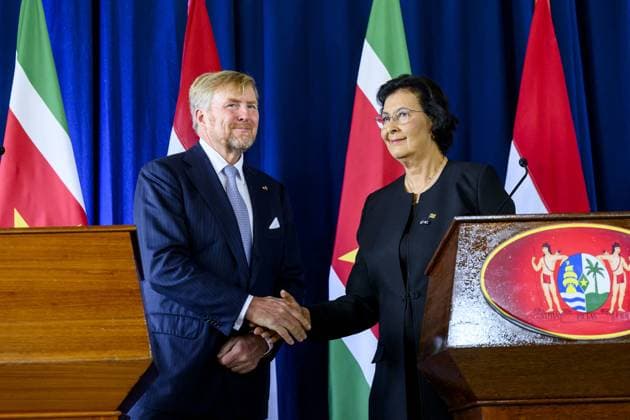 Dutch Royals Visit Suriname - Day 1 Presidential Palace. King Willem-Alexander and Queen Maxima are paying a state visit to the Republic of Suriname at the invitation of President Jennifer Geerlings-Simons. The President and the King will deliver a short press statement, paying particular attention to the broad cooperation between the countries, on December 1, 2025, in Paramaribo, Suriname. Photo by Patrick van Emst NLBeeld Bruno PRess ABACAPRESS.COM NLBeeld Patrick van Emst Credit: NL Beeld Patrick van Emst Paramaribo Suriname  Copyright: xBrunoxPress ABACAx