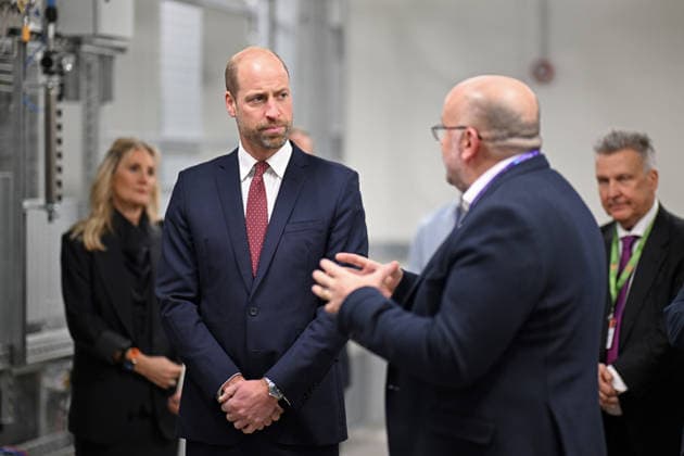 The Prince Of Wales Attends The Wales Investment Summit Prince William, Prince of Wales gets a tour by Andrew Evans of SPTS during a visit at the semiconductor manufacturer SPTS, a division of KLA, ahead of the Wales Investment Summit on December 01, 2025 in Newport, Wales. Organized by the Welsh Government at the ICC Wales, the Summit will bring together over 300 delegates from almost 30 countries across sectors including clean energy, technology, life sciences, financial services, manufacturing and the creative industries. Wales is currently home to around 1,480 overseas-owned companies employing more than 174,000 people., Credit:Avalon.red Avalon United Kingdom, Wales, Newport Copyright: xAvalon.redx xAvalonx 1055813392