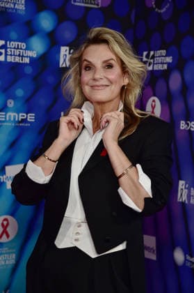 40. Jahre -KÜNSTLER GEGEN AIDS Ð DIE GALA 2025 KÜNSTLER GEGEN AIDS Ð DIE GALA 2025 Kim Fisher Ankunft, roter Teppich zum Jubiläum KÜNSTLER GEGEN AIDS Ð DIE GALA 2025 Benefizgala zum 40-jährigen Jubiläum der Berliner Aids-Hilfe e.V. im TDW in Berlin am 01.12.2025