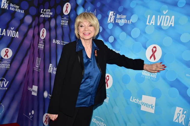 40. Jahre -KÜNSTLER GEGEN AIDS Ð DIE GALA 2025 KÜNSTLER GEGEN AIDS Ð DIE GALA 2025 Judy Winter Ankunft, roter Teppich zum Jubiläum KÜNSTLER GEGEN AIDS Ð DIE GALA 2025 Benefizgala zum 40-jährigen Jubiläum der Berliner Aids-Hilfe e.V. im TDW in Berlin am 01.12.2025