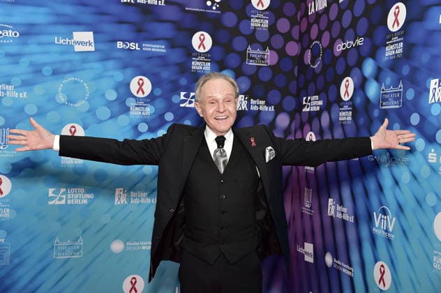 40. Jahre -KÜNSTLER GEGEN AIDS Ð DIE GALA 2025 KÜNSTLER GEGEN AIDS Ð DIE GALA 2025 Georg Preusse , ehm. Mary Ankunft, roter Teppich zum Jubiläum KÜNSTLER GEGEN AIDS Ð DIE GALA 2025 Benefizgala zum 40-jährigen Jubiläum der Berliner Aids-Hilfe e.V. im TDW in Berlin am 01.12.2025