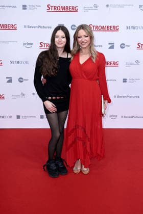 Diana Staehly und ihre Tochter Mila Wolter bei der Kinopremiere von Stromberg - Wieder alles wie immer am 1.12.2025 im Zoo Palst in Berlin Stromberg Filmpremiere in Berlin