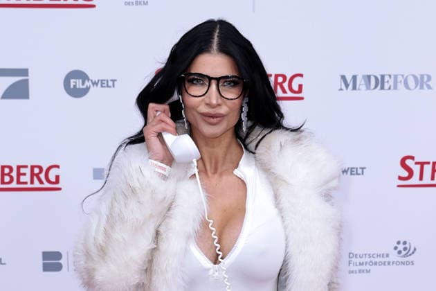 Micaela Schaefer bei der Kinopremiere von Stromberg - Wieder alles wie immer am 1.12.2025 im Zoo Palst in Berlin Stromberg Filmpremiere in Berlin
