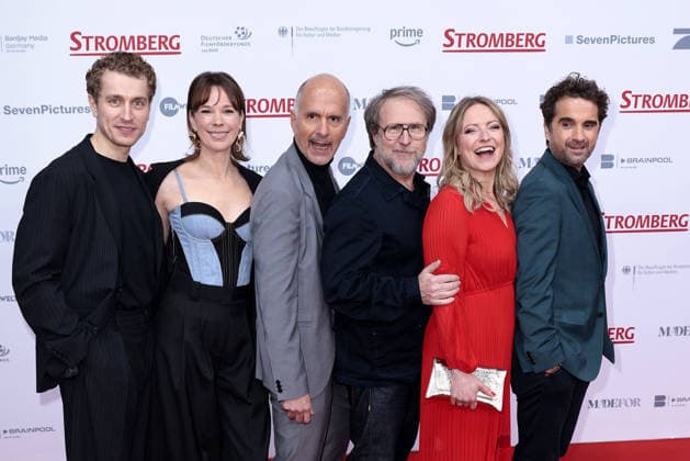 Laszlo Brank Breiding, Milena Dreissig, Christoph Maria Herbst, Bjarne Maedel, Diana Staehly und Oliver Wnuk bei der Kinopremiere von Stromberg - Wieder alles wie immer am 1.12.2025 im Zoo Palst in Berlin Stromberg Filmpremiere in Berlin