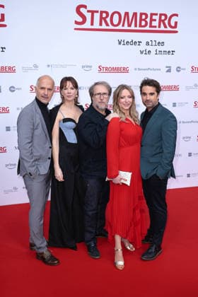 Christoph Maria Herbst, Milena Dreissig, Bjarne Maedel, Diana Staehly und Oliver Wnuk bei der Kinopremiere von Stromberg - Wieder alles wie immer am 1.12.2025 im Zoo Palst in Berlin Stromberg Filmpremiere in Berlin