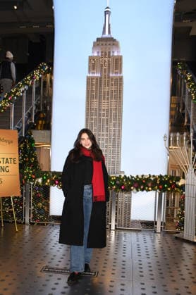 NEW YORK, NY- DECEMBER 1: Stella Cole visits the Empire State Building to celebrate the release of her third album, It™s Magic, and cover of the Carpenters™ ˜Merry Christmas, Darling™ on December 1, 2025 in New York City. Copyright: xMediaPunchx