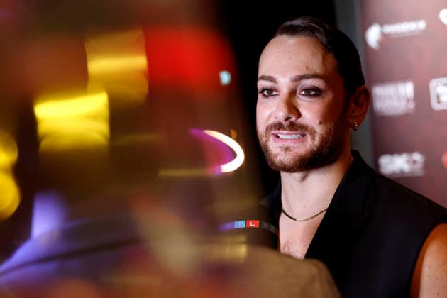 Moderator Riccardo Simonetti bei der Aids Gala 2025 zugunsten der Aidshilfe Köln im Musical Dome Köln. Köln, 01.12.2025 NRW Deutschland Copyright: xChristophxHardtx