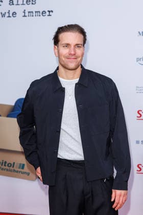 Premiere - Stromberg - Wieder alles wie immer - Felix Stein bei der Kinopremiere von Stromberg - Wieder alles wie immer im Zoo Palast am 01.12.2025 in Berlin. Copyright: xEventpressxKochanx