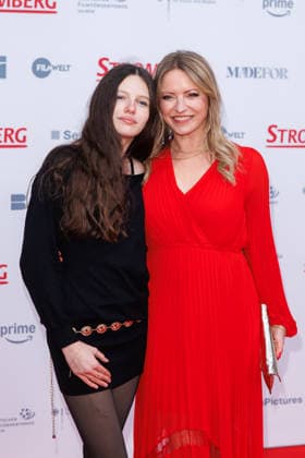 Premiere - Stromberg - Wieder alles wie immer - Mila Wolter und Diana Staehly bei der Kinopremiere von Stromberg - Wieder alles wie immer im Zoo Palast am 01.12.2025 in Berlin. Copyright: xEventpressxKochanx