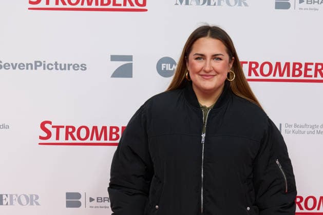 Sandra Safiulov (selfisandra) - Kinopremiere von Stromberg Wieder Alles Wie Immer im Zoo Palast in Berlin am 01.12.2025. Premiere Stromberg - Wieder Alles Wie Immer