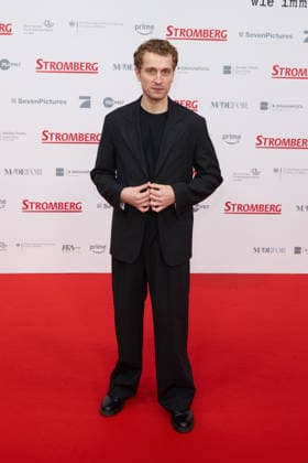 Laszlo Branko Breiding - Kinopremiere von Stromberg Wieder Alles Wie Immer im Zoo Palast in Berlin am 01.12.2025. Premiere Stromberg - Wieder Alles Wie Immer