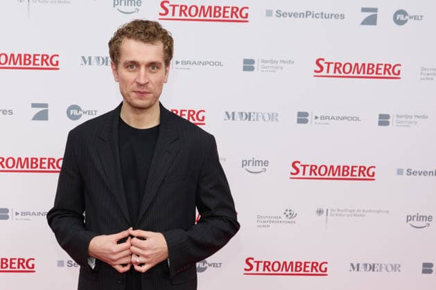 Laszlo Branko Breiding - Kinopremiere von Stromberg Wieder Alles Wie Immer im Zoo Palast in Berlin am 01.12.2025. Premiere Stromberg - Wieder Alles Wie Immer