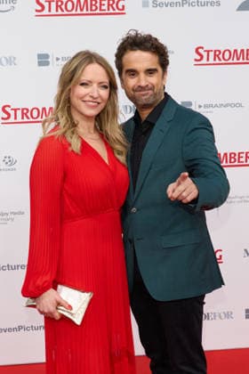 Diana Staehly und Oliver Wnuk - Kinopremiere von Stromberg Wieder Alles Wie Immer im Zoo Palast in Berlin am 01.12.2025. Premiere Stromberg - Wieder Alles Wie Immer