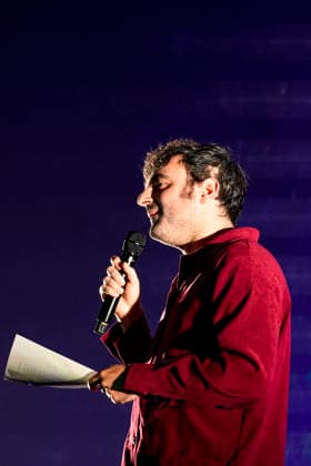 PEOPLE: Gala Fondation Recherche Alzheimer - Lyon - 02 12 2025 Joseph Chedid rÃ cite un poeme de sa grand-mere morte de la maladie d Alzheimer lors du Gala 2025 de la Fondation Recherche Alzheimer Ã Lyon le 01 12 2025. Photo Sandrine Thesillat PsNewZ  Copyright: xSandrinexTHESILLATx